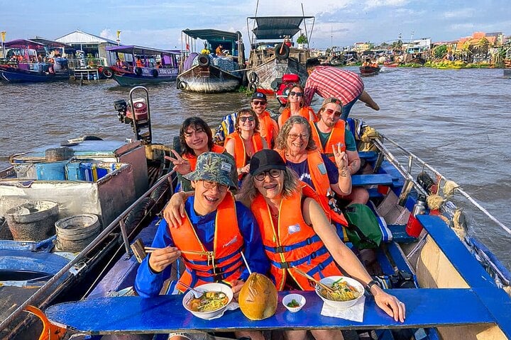 A delicious local breakfast at Cai Rang floating market