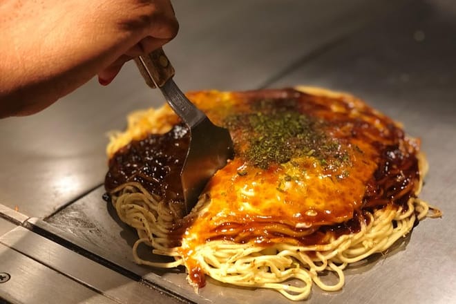 Best of Hiroshima Food Tour - Okonomiyaki