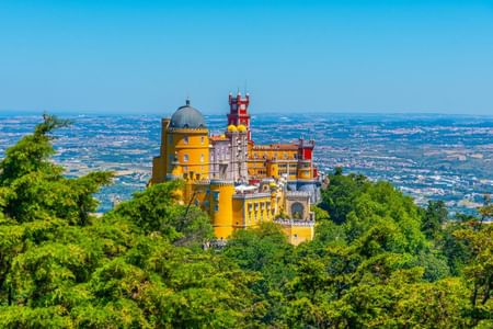 LISBON: Private Sintra, Cabo da Roca and Estoril Tour Half Day