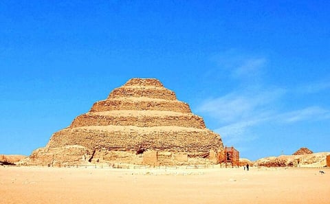 Allinclusive Private tour Giza Pyramids Sphinx Sakkara& Memphis