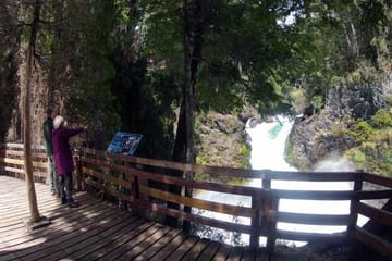 Private Tour of Manso River Lakes and Alerces Waterfall in Bariloche