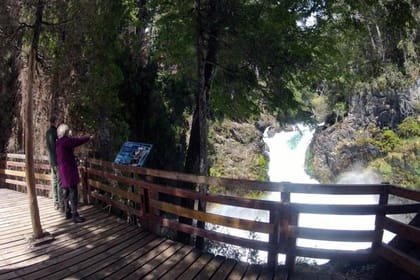 Private Manso River Lakes and Waterfalls Tour