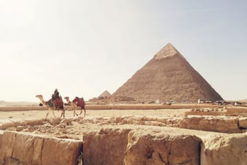 Giza Plateau Day Trip: Explore the Pyramids and Sphinx