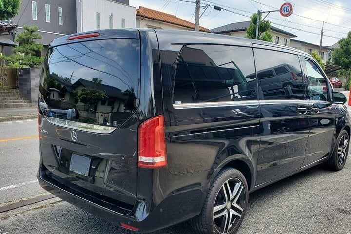 Dublin Airport Temple Bar Dublin City Private Car MPV Transfer 5
