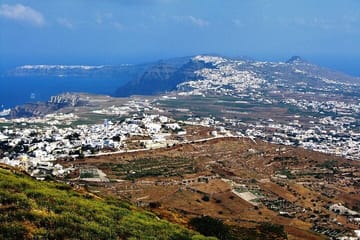 Hiking Tour of Ancient Thira from Kamari to Pyrgos
