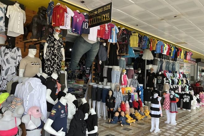Journey from Traditional Markets to Modern Malls 3
