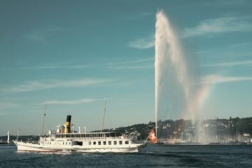 Private Full-Day Cultural Tour of Geneva with Photography Session