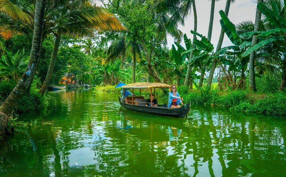 Golden Triangle and Kerala Backwaters 16-Day Tour