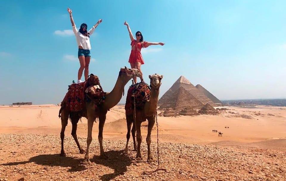 Guided Full Day Tour of Giza Pyramids and Old Cairo