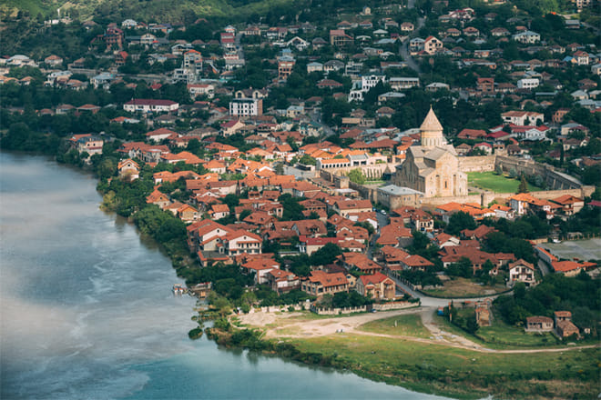4 Group Tours Including Airport Transfers 7