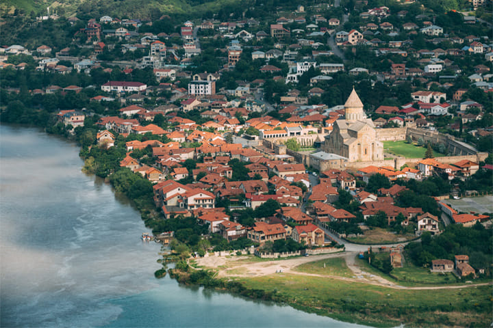 4 Group Tours Including Airport Transfers 7