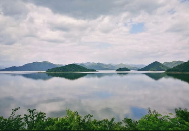 Kaeng Krachan Dam with Lake Cruise to Monkey Island Day Tour with Private Guide photo 2