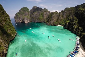 Phi Phi Islands 9AM. – Daytime Delight