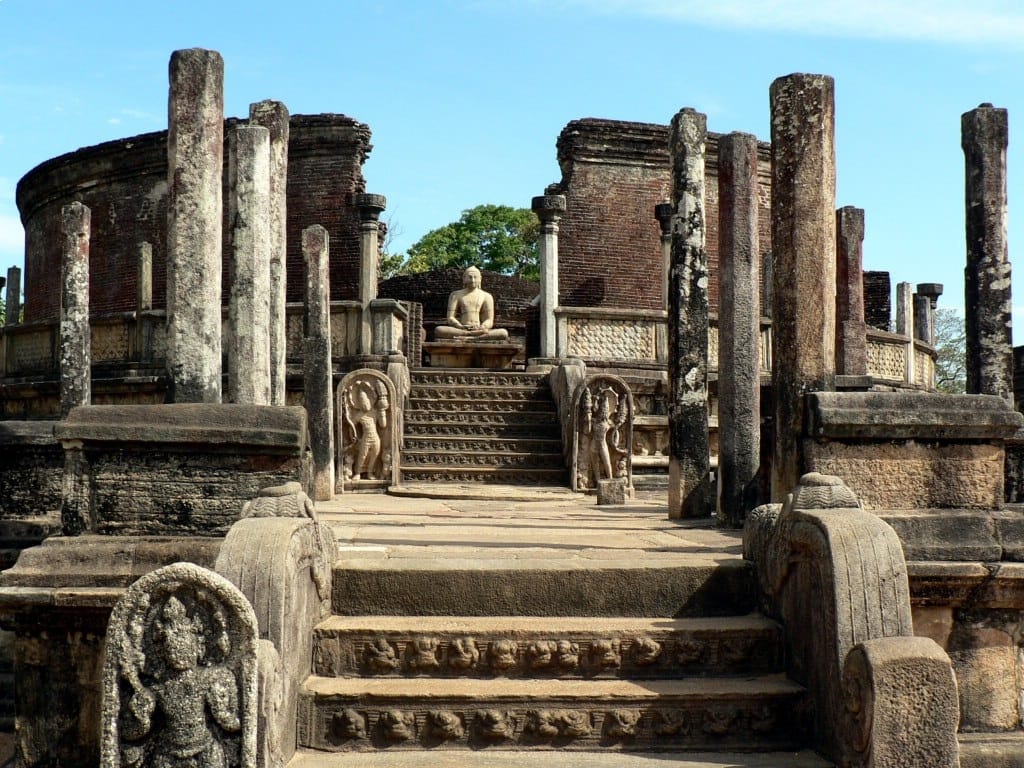 ANURADHAPURA DAY TOUR  4