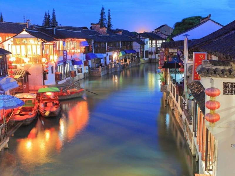 Shanghai Private Tour, Zhujiajiao Water Town and Scenic Boat Ride