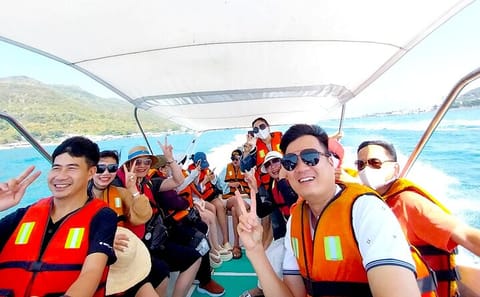 Nha Trang Island Hopping and Beach Adventure Tour