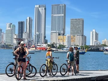 Bicycle Tour and Lunch in Cartagena Inspired by Anthony Bourdain