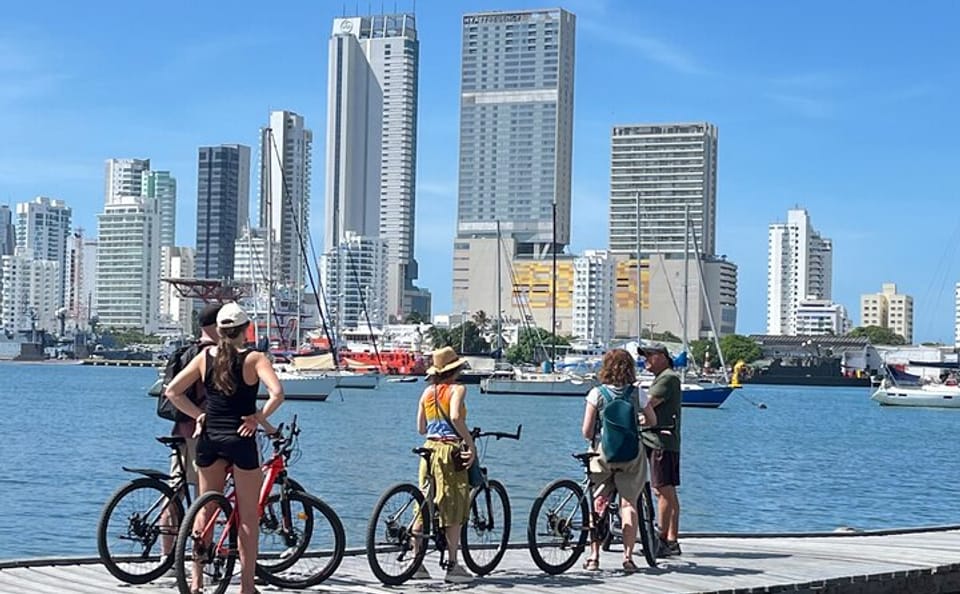 Bicycle Tour and Lunch in Cartagena Inspired by Anthony Bourdain