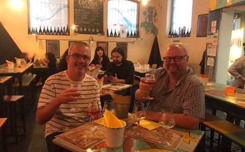 Private Walking Tour of Rome's Craft Beer Scene at Night