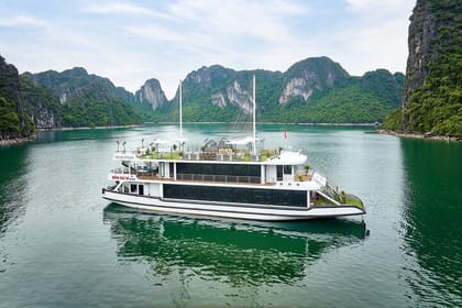 Halong Bay Full Day Tour-all included: Kayak, Titop, Swim, Lunch