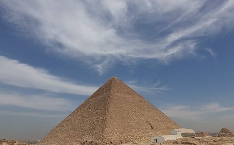 Private 2-Day VIP Tour of Cairo's Pyramids and Markets