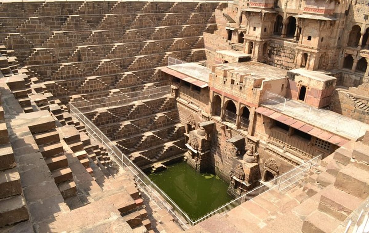 Day Tour Jaipur to Haunted Bhangarh & Abhaneri Stepwell