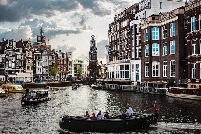 Tour with official guide in Amsterdam 5