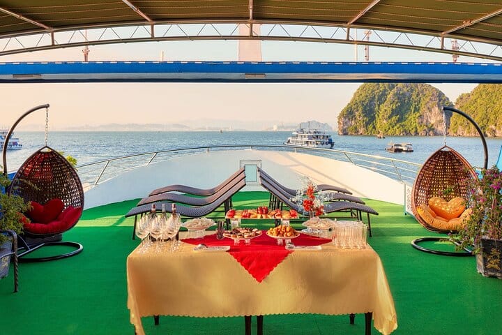 Cozy Bay Cruise 5 Star Halong Day Trip from Hanoi by Expressway