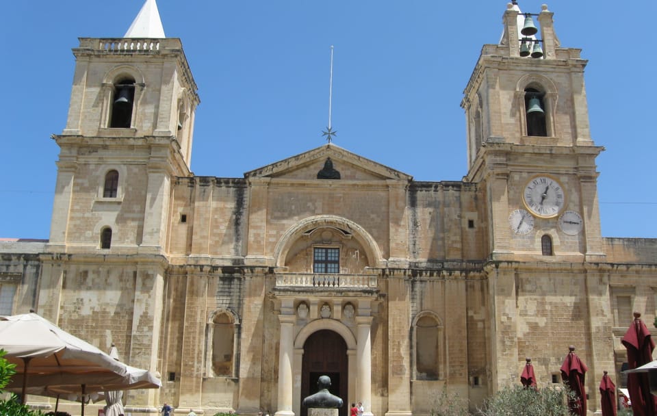 Private Guided Walking Tour of Valletta's Historic Sites