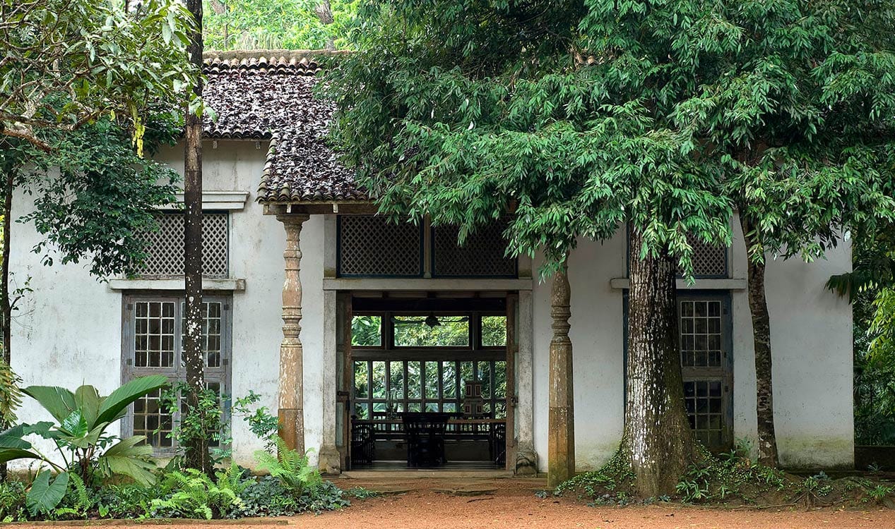 Kalutara Temple, Lunuganga & Brief Garden 2