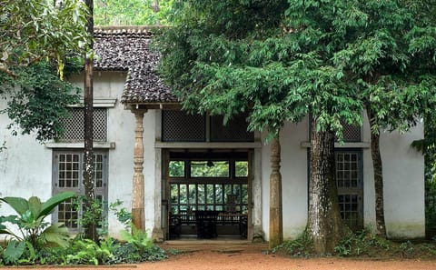 Cultural and Botanical Tour of Kalutara and Lunuganga