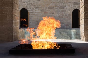 Ateshgah Fire Temple and Yanardag Fire Mountain Private Tour