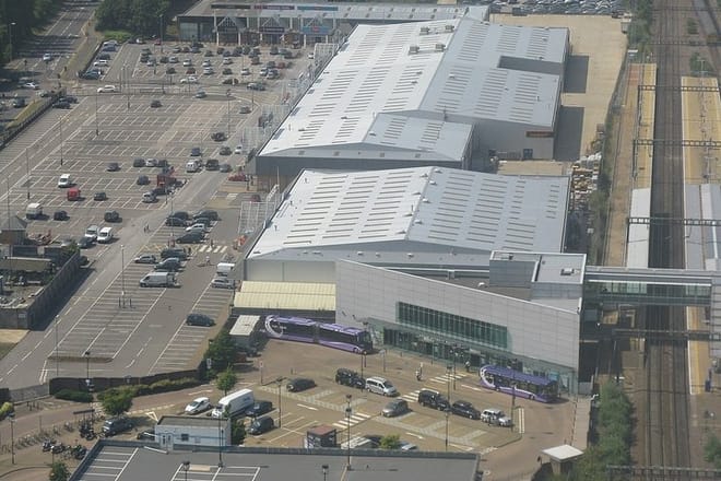 Private transfers between London City Airport - London Luton Airport 4