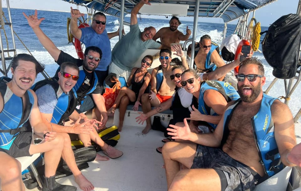 Leisure Boat Tour in Jeddah's Coastal Waters