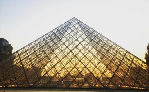 Louvre Museum Professional Photoshoot in Paris