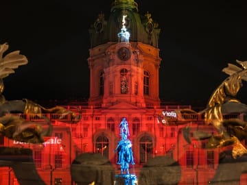 Charlottenburg Palace Christmas Market Walking Tour in Berlin