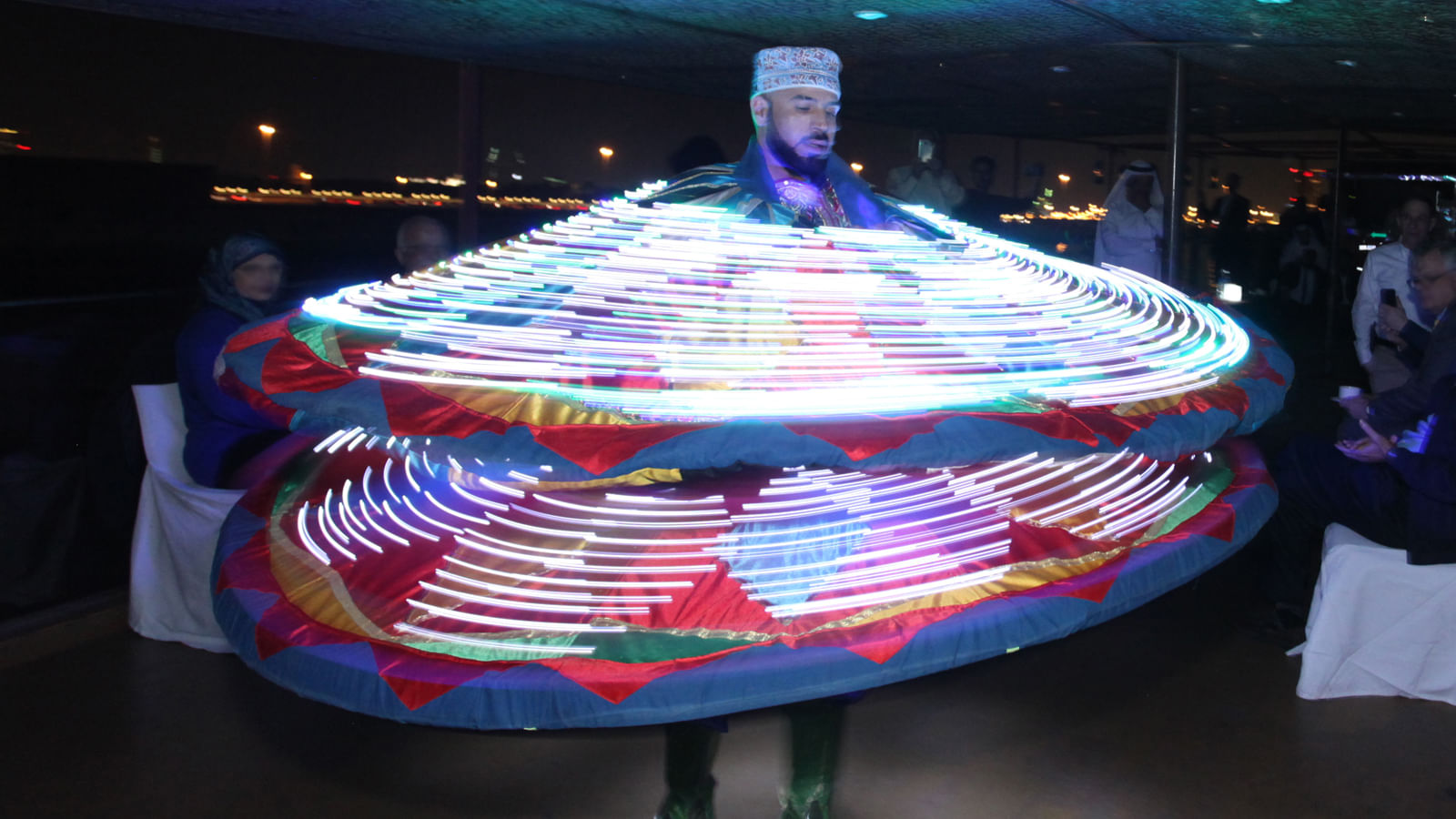 Dubai Canal Dinner Cruise (new) with Daytur