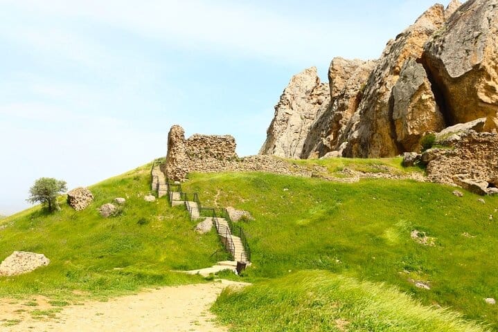 Private tour Azerbaijan-Group tour Azerbaijan-Beshbarmag-tour_pilgrim-Azerbaijan-tour_Beshbarmag tour_Visit Land Azerbaijan Travel-VLA tourism