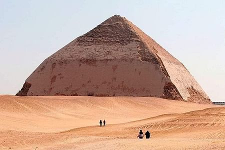 Cairo Day Tour from Hurghada: Explore Pyramids, Sphinx & Museum