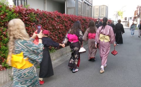 Japanese Calligraphy Class in Kimono near Osaka Castle