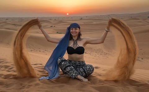 Desert Safari Adventure with Camel Ride and BBQ Dinner in Dubai