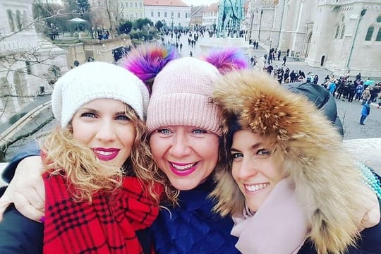 5 Hours Private Budapest City Tour with Coffee and Cake Stop