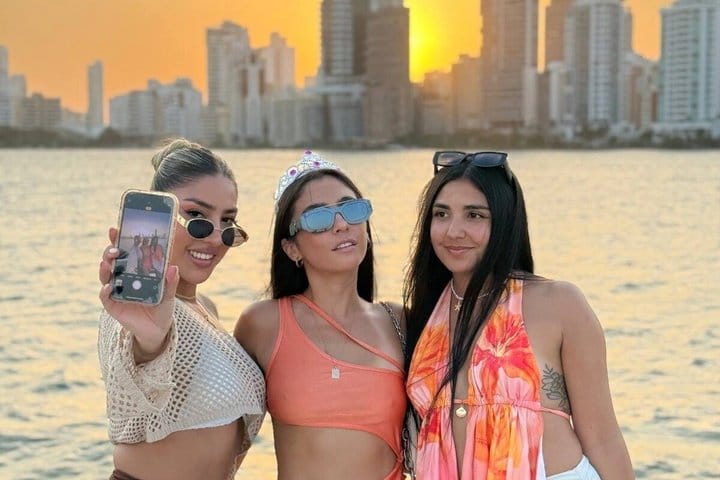 Cartagena Sunset Party Catamaran Open Bar and DJ 2