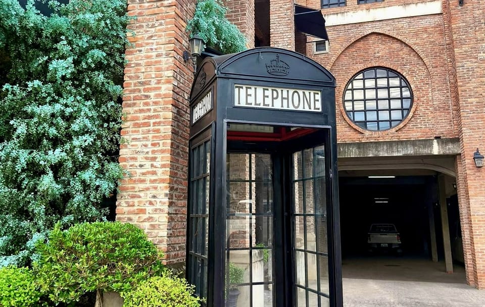 Vientiane city tour with Patuxay Monument visit