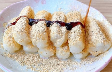 Gourmet Food Walking Tour in Chongqing's Vibrant Streets
