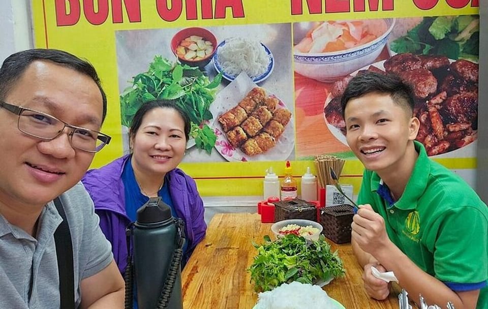 Hanoi Street Food Walking Tour: Group or Private Options