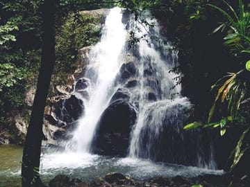 Kanching Waterfalls and Batu Caves Half-Day Tour in Kuala Lumpur