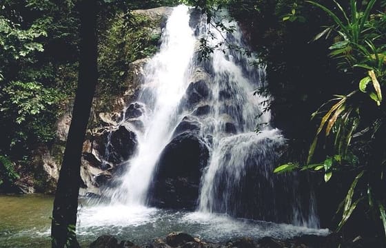 Kanching Waterfalls Tour with Batu Caves and Ramayana Cave (Shared with Hotel Pickup)