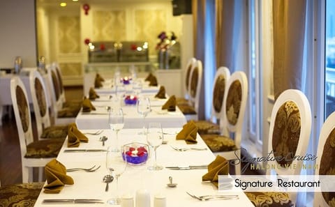 Signature Cruises Explore Bai Tu Long Bay,Less Tourist Area 2D1N
