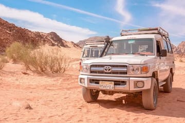 Jeep Safari Adventure and Dinner in Marsa Alam